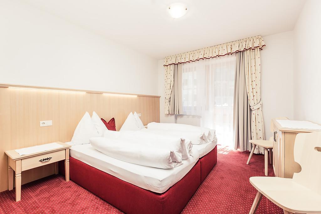 Andre Arnold - Boutique Pension Sölden Extérieur photo